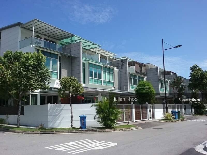 No Owner! Master Room @ Tanah Merah, Tanah Merah Kechil Rd South, Room Rental, 306 sqft, Terraced House For Rent, by Julian Khoo, 23611642 - PropertyGuru.com.sg
