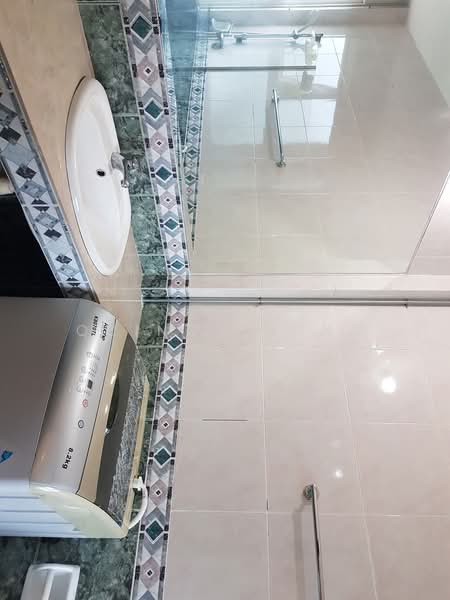Large House Studio Siglap Upper East Coast Road, Jalan Jamal, Studio, 400 sqft, Bungalow House For Rent, by Quincy Sung, 23614182 - PropertyGuru.com.sg