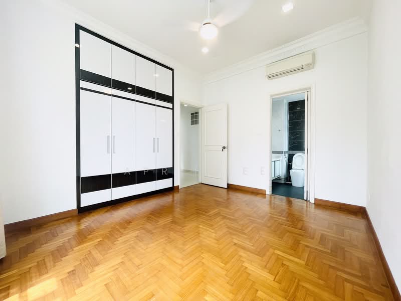 Claremont, 161 Killiney Road, 5 Bedrooms, 2,636 sqft, Apartment For Rent, by April Lee, 23618257 - Lower Level Master Room - PropertyGuru.com.sg