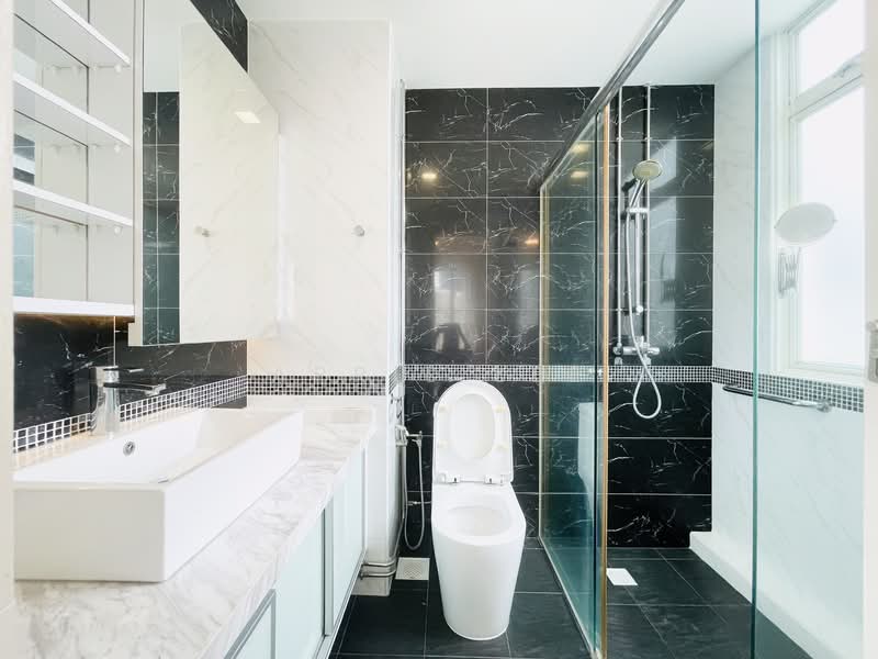 Claremont, 161 Killiney Road, 5 Bedrooms, 2,636 sqft, Apartment For Rent, by April Lee, 23618257 - Lower Level Master Bath - PropertyGuru.com.sg