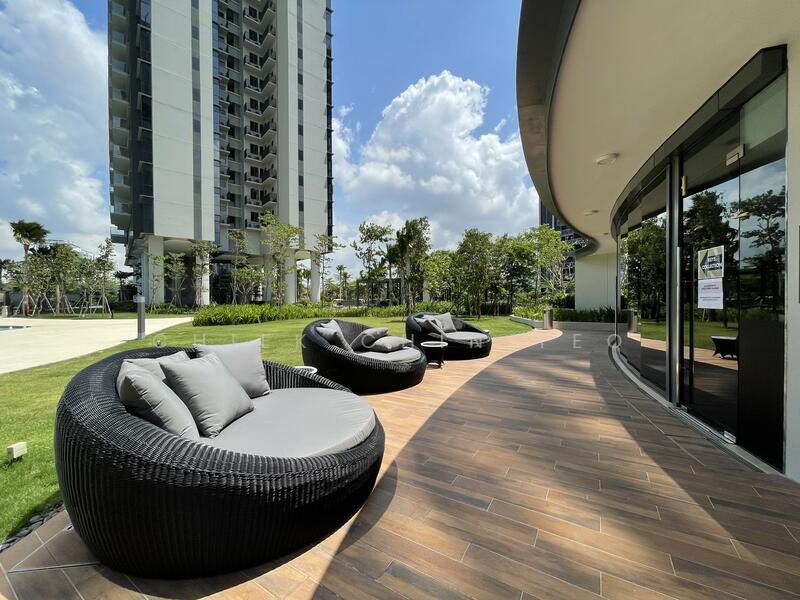 Twin VEW, 91 West Coast Vale, 3 Bedrooms, 1,141 sqft, Condominium For Rent, by Chiek Chin Teo, 23619891 - Club house and lush greenery. - PropertyGuru.com.sg