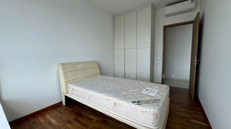 The Metropolitan Condominium, 6 Alexandra View, Alexandra / Commonwealth, 2 Bedrooms, 1,033 sqft, Condominium For Rent, by Yuen Foong Ee, 23626534 - Bedroom - PropertyGuru.com.sg