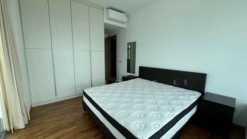 The Metropolitan Condominium, 6 Alexandra View, Alexandra / Commonwealth, 2 Bedrooms, 1,033 sqft, Condominium For Rent, by Yuen Foong Ee, 23626534 - Bedroom - PropertyGuru.com.sg