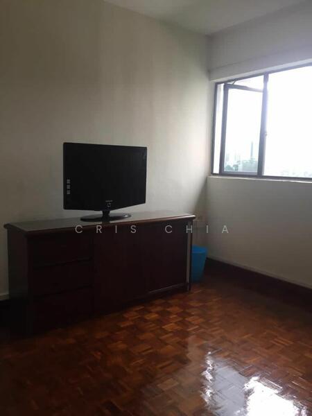 For Rent - 104 Spottiswoode Park Road