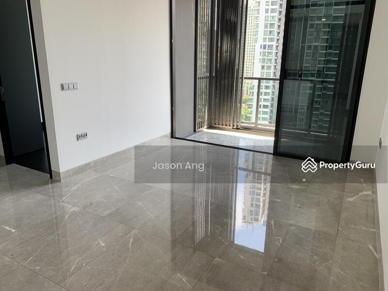 Spacious living and dining area