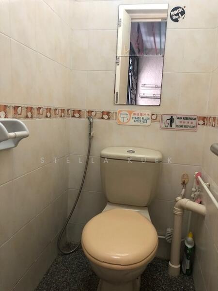 76 Lorong Limau, 76 Lorong Limau, Balestier / Toa Payoh, Room Rental, 90 sqft, HDB Flat For Rent, by Stella Kuek, 23634713 - Toilet With Bridget Spray - PropertyGuru.com.sg