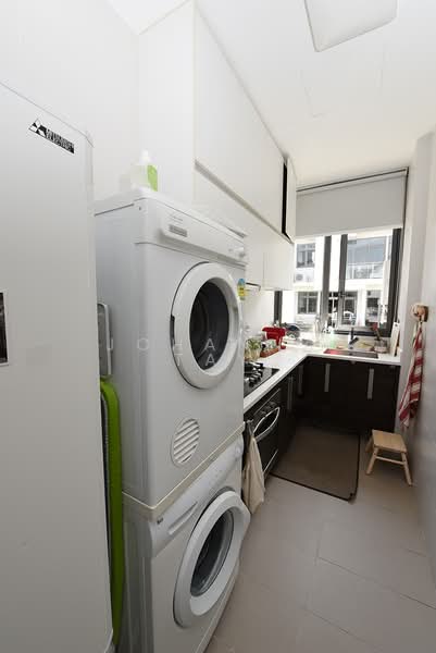 The Foresta @ Mount Faber, 100 Wishart Road, 2 Bedrooms, 1,195 sqft, Condominium For Rent, by Johanna Tay, 23636143 - Fully equipped kitchen (oven, washing machine, dryer) - PropertyGuru.com.sg