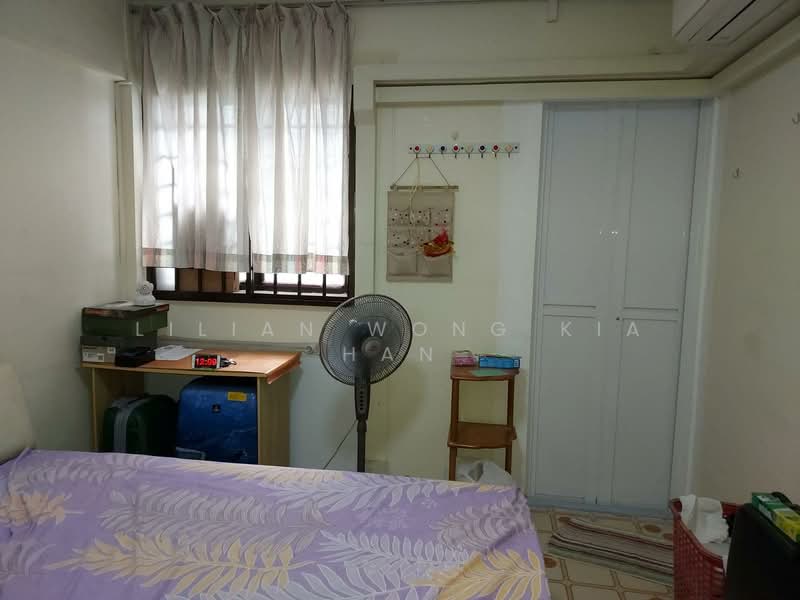 621 Ang Mo Kio Avenue 9, 621 Ang Mo Kio Avenue 9, 2 Bedrooms, 721 sqft, HDB Flat For Rent, by Lilian Wong Kia Han, 23637937 - bedroom - PropertyGuru.com.sg