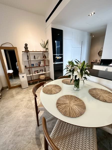 Martin Modern, 10 Martin Place, 2 Bedrooms, 883 sqft, Condominium For Rent, by Geraldine Gn, 23638589 - PropertyGuru.com.sg