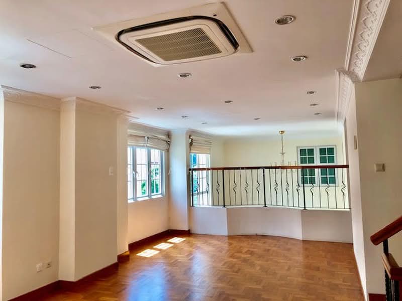 Melrose Drive, Melrose Drive, 6 Bedrooms, 4,700 sqft, Detached House For Rent, by Edward Hoi, 23641207 - PropertyGuru.com.sg
