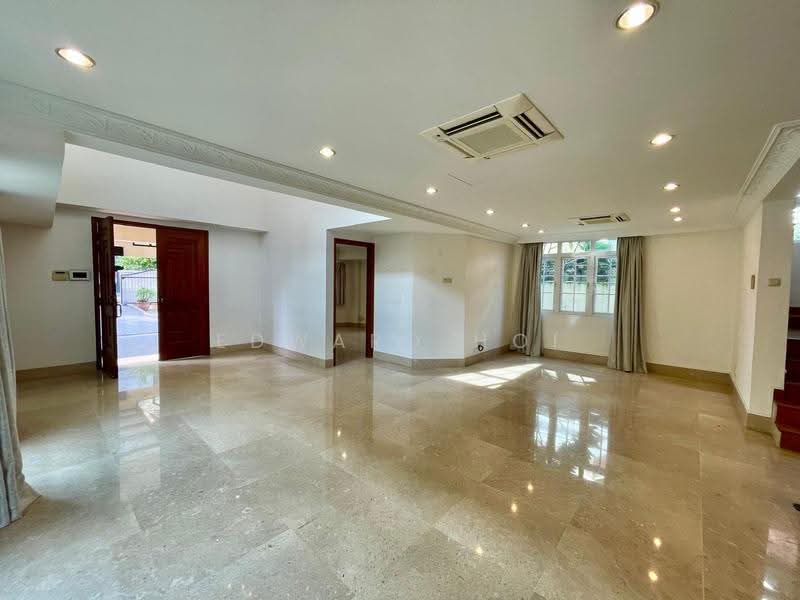 Melrose Drive, Melrose Drive, Macpherson / Potong Pasir, 6 Bedrooms, 4,700 sqft, Detached House For Rent, by Edward Hoi, 23641207 - Living Room - PropertyGuru.com.sg