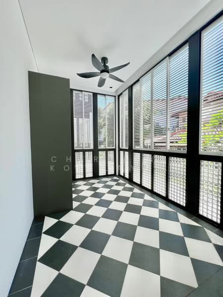 For Rent - Mountbatten Lights