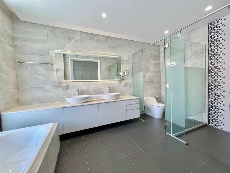 For Rent - Mountbatten Lights