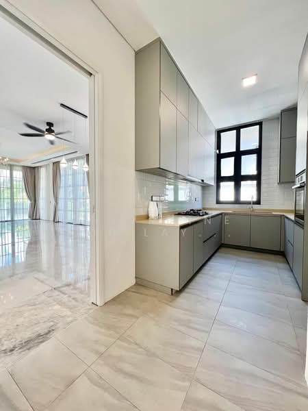 For Rent - Mountbatten Lights