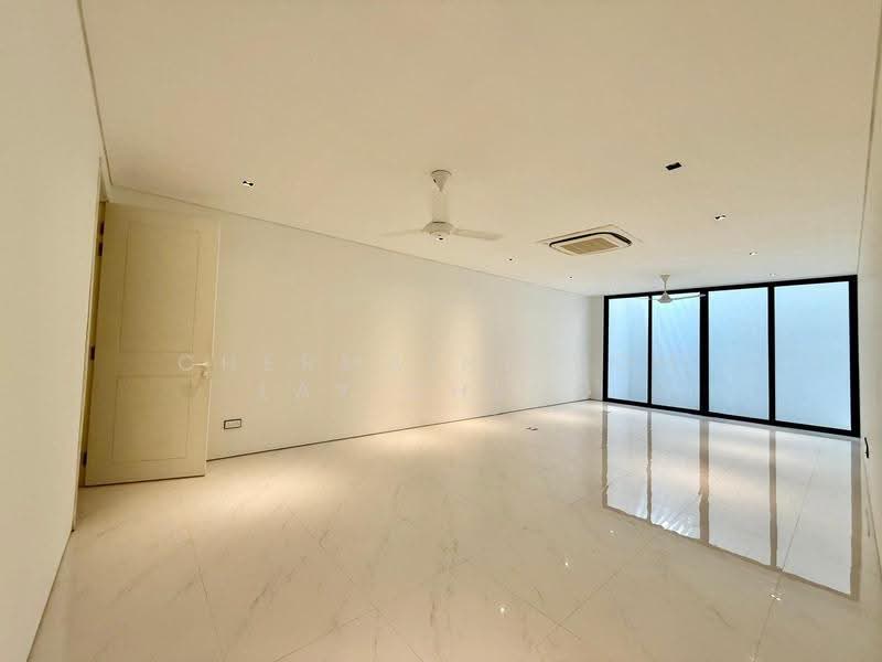 Mountbatten Lights, Mountbatten Road, East Coast / Marine Parade, 6 Bedrooms, 7,972 sqft, Cluster House For Rent, by CHERMAINE Koh Lay Cheng, 23643078 - PropertyGuru.com.sg