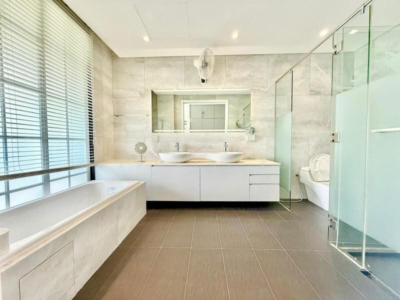 Mountbatten Lights, Mountbatten Road, East Coast / Marine Parade, 6 Bedrooms, 7,972 sqft, Cluster House For Rent, by CHERMAINE Koh Lay Cheng, 23643078 - PropertyGuru.com.sg