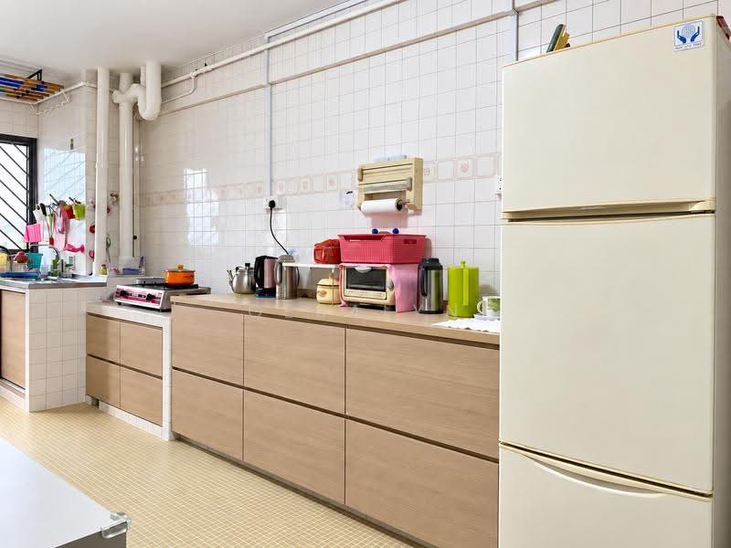 547 Ang Mo Kio Avenue 10, 547 Ang Mo Kio Avenue 10, Ang Mo Kio / Bishan / Thomson, Room Rental, 172 sqft, HDB Flat For Rent, by Geralyn Ng, 23644059 - Kitchen - PropertyGuru.com.sg