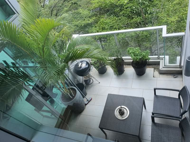 Regency Suites, 36 Kim Tian Road, 1 Bedroom, 1,100 sqft, Condominium For Rent, by Caitlin Tan, 23650816 - Spacious balcony with greenery view next to living area - PropertyGuru.com.sg