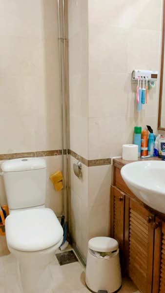 The Oxley, 9 Oxley Rise, Orchard / River Valley, 2 Bedrooms, 743 sqft, Apartment For Rent, by Lydia Kew, 23654835 - Bathroom - PropertyGuru.com.sg