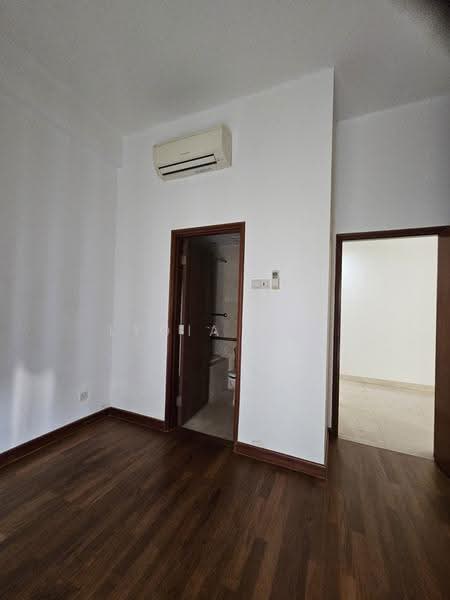 The Oxley, 9 Oxley Rise, Orchard / River Valley, 2 Bedrooms, 743 sqft, Apartment For Rent, by Lydia Kew, 23654835 - PropertyGuru.com.sg