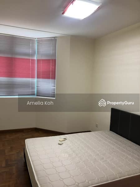 Spacious bedroom 2