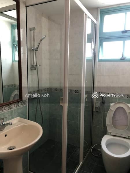 Common bathroom 