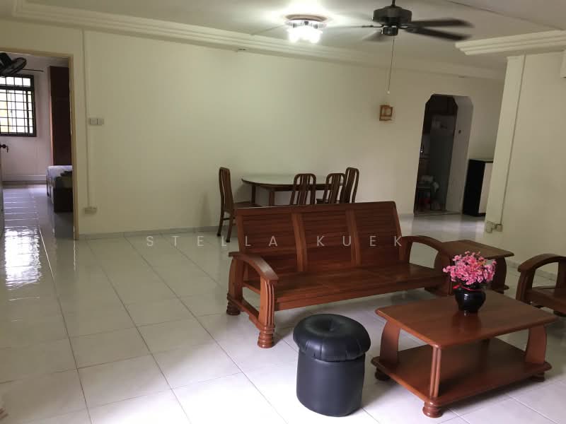 132 Rivervale Street, 132 Rivervale Street, 3 Bedrooms, 1,291 sqft, HDB Flat For Rent, by Stella Kuek, 23659447 - Living Hall With Ceiling Fan - PropertyGuru.com.sg