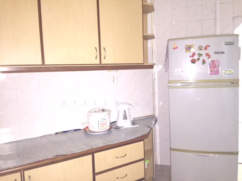 132 Rivervale Street, 132 Rivervale Street, 3 Bedrooms, 1,291 sqft, HDB Flat For Rent, by Stella Kuek, 23659447 - Dry Kitchen View 2 - PropertyGuru.com.sg