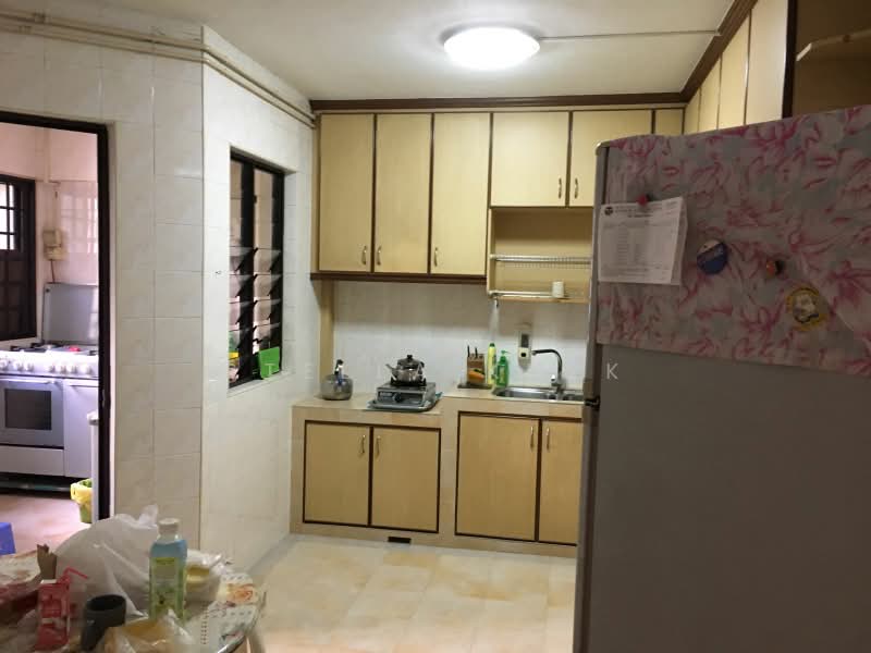 132 Rivervale Street, 132 Rivervale Street, 3 Bedrooms, 1,291 sqft, HDB Flat For Rent, by Stella Kuek, 23659447 - Whole Kitchen View - PropertyGuru.com.sg
