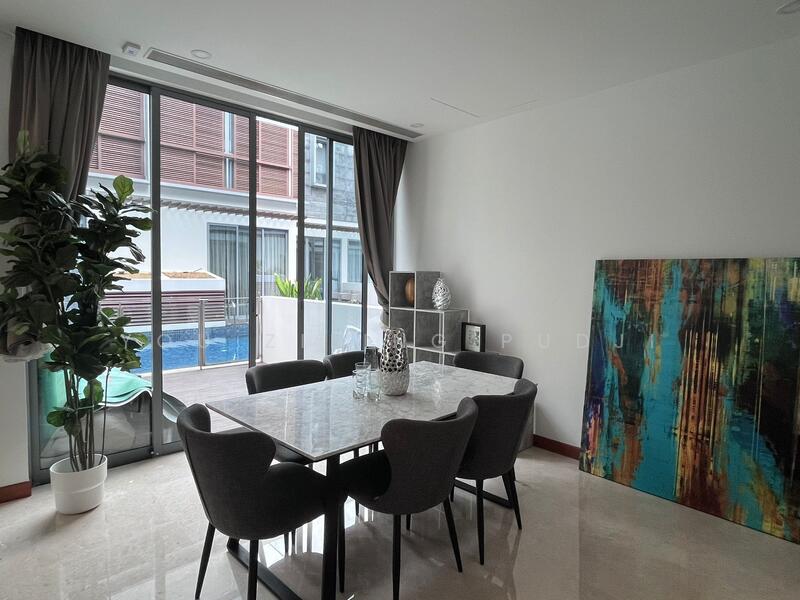 For Rent - Greenwood Mews