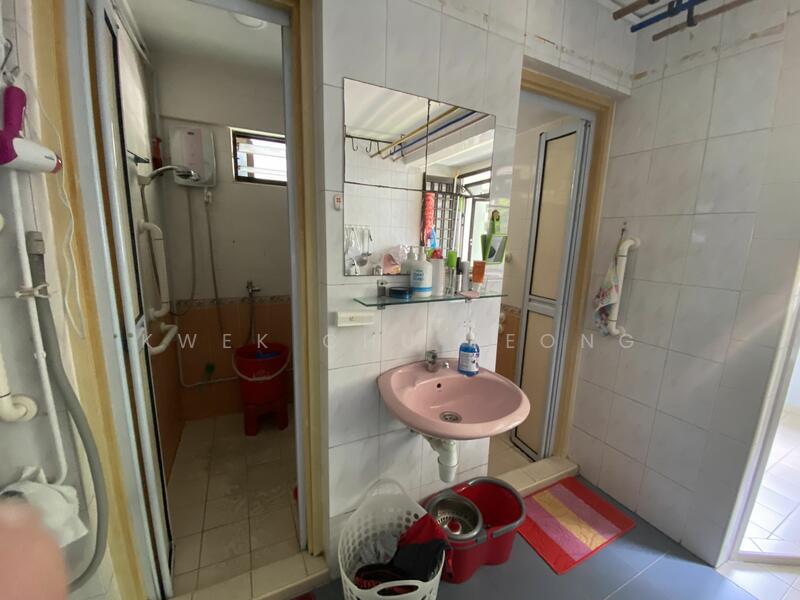 For Rent - 20 Dover Crescent