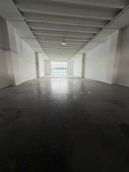 Space@Tampines, 18 Tampines Industrial Crescent, Pasir Ris / Tampines, 4,790 sqft, Light Industrial (B1) For Rent, by Charissa Chew, 23669259 - Interior - CommercialGuru.com.sg