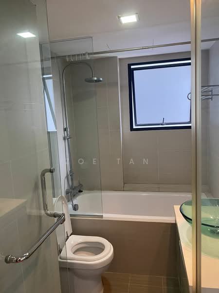 Central Green, 1 Jalan Membina, 2 Bedrooms, 925 sqft, Condominium For Rent, by Zoe Tan, 23669687 - PropertyGuru.com.sg