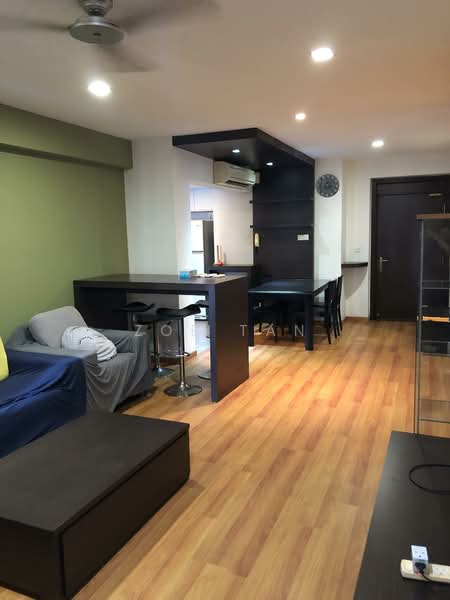 Central Green, 1 Jalan Membina, 2 Bedrooms, 925 sqft, Condominium For Rent, by Zoe Tan, 23669687 - PropertyGuru.com.sg