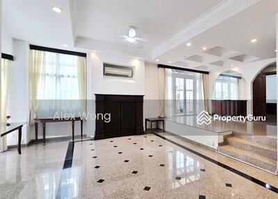 For Rent - 3-Storey Semi Detached @ Upper Changi Road with Car Porch