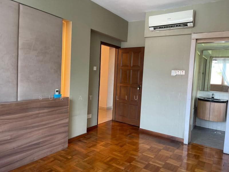 St Michael's Condo, 19 Saint Michael's Road, Balestier / Toa Payoh, 3 Bedrooms, 1,432 sqft, Condominium For Rent, by Suriati Liusman, 23673114 - Master Bedroom - PropertyGuru.com.sg