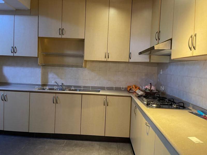 St Michael's Condo, 19 Saint Michael's Road, Balestier / Toa Payoh, 3 Bedrooms, 1,432 sqft, Condominium For Rent, by Suriati Liusman, 23673114 - Kitchen - PropertyGuru.com.sg