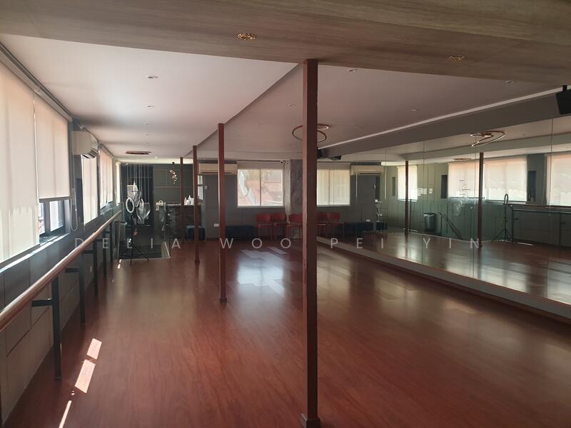 Walk Up Shophouse With Attic Along Amoy Street For Rent!, Amoy Street, 1,000 sqft, Shop / Shophouse For Rent, by Delia Woo Pei Yin, 23676362 - CommercialGuru.com.sg