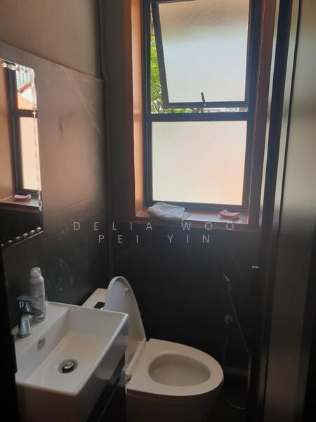 Walk Up Shophouse With Attic Along Amoy Street For Rent!, Amoy Street, 1,000 sqft, Shop / Shophouse For Rent, by Delia Woo Pei Yin, 23676362 - CommercialGuru.com.sg