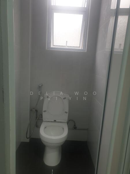 Walk Up Shophouse With Attic Along Amoy Street For Rent!, Amoy Street, 1,000 sqft, Shop / Shophouse For Rent, by Delia Woo Pei Yin, 23676362 - CommercialGuru.com.sg