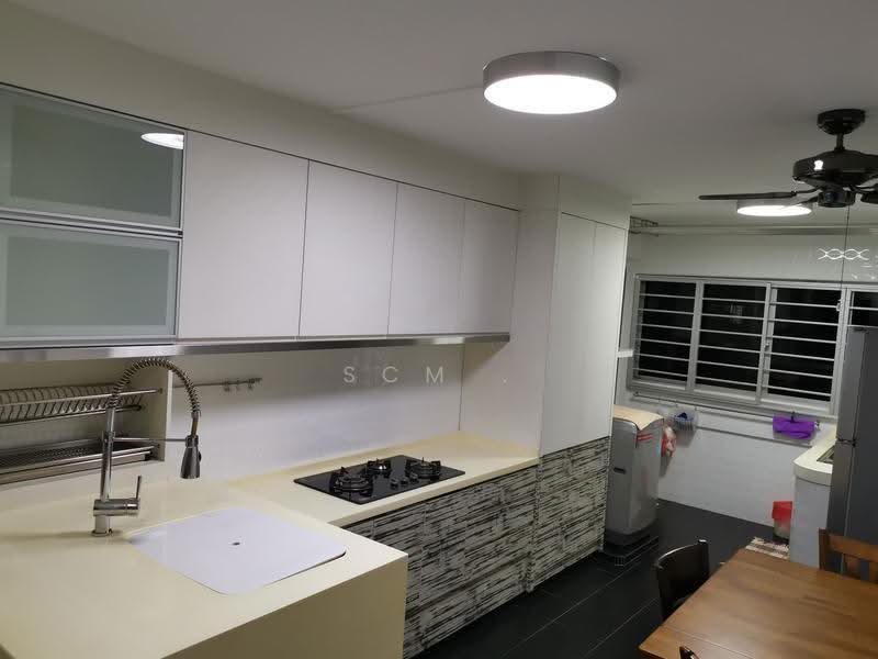 Top and bottom kitchen cabinet