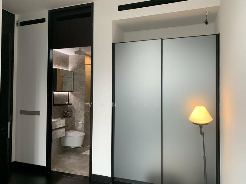 Martin Modern, 8 Martin Place, 2 Bedrooms, 883 sqft, Apartment For Rent, by Ivan Tan, 23678675 - MASTER BEDROOM - PropertyGuru.com.sg