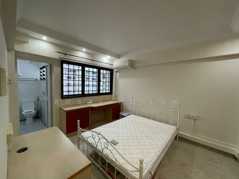 208 Bukit Batok Street 21, 208 Bukit Batok Street 21, 2 Bedrooms, 785 sqft, HDB Flat For Rent, by Rosalind Loh, 23681323 - PropertyGuru.com.sg