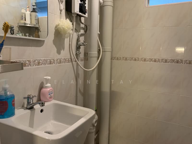 35 Marine Crescent, 35 Marine Crescent, Room Rental, 120 sqft, HDB Flat For Rent, by Elaine Tay, 23683885 - PropertyGuru.com.sg