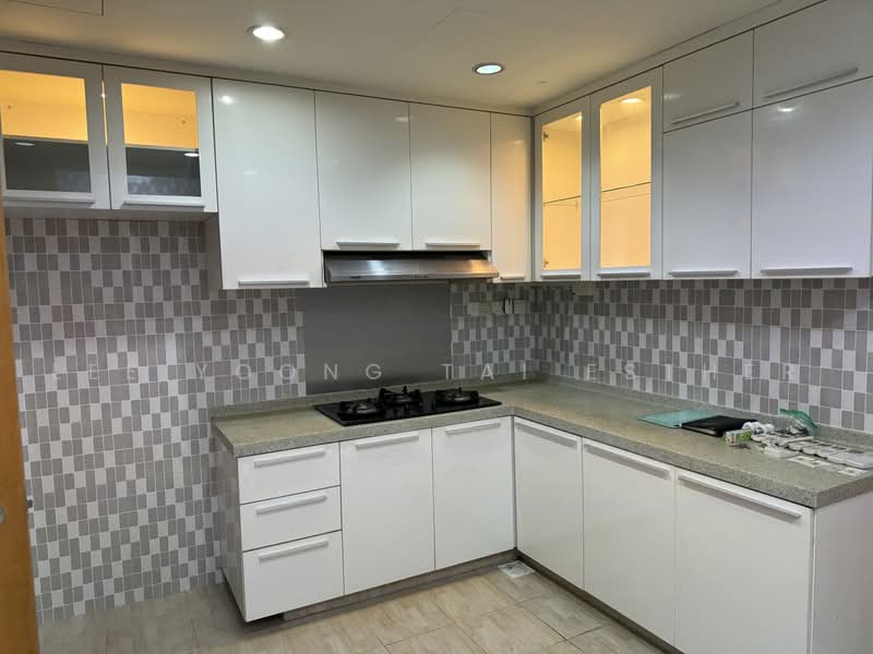 Guilin View, 20 Bukit Batok Street 52, 4 Bedrooms, 1,701 sqft, Condominium For Rent, by Lee Yoong Tai Esther, 23686461 - PropertyGuru.com.sg