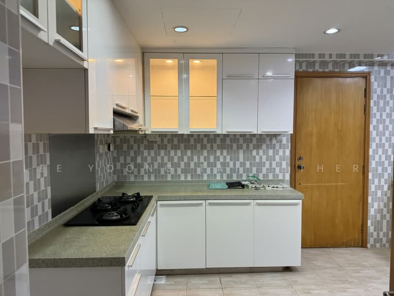 Guilin View, 20 Bukit Batok Street 52, 4 Bedrooms, 1,701 sqft, Condominium For Rent, by Lee Yoong Tai Esther, 23686461 - PropertyGuru.com.sg