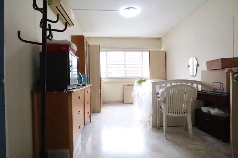 115 Bukit Batok West Avenue 6, 115 Bukit Batok West Avenue 6, 3 Bedrooms, 1,420 sqft, HDB Flat For Rent, by Lawrence Tan, 23687286 - Bedroom 3 - PropertyGuru.com.sg