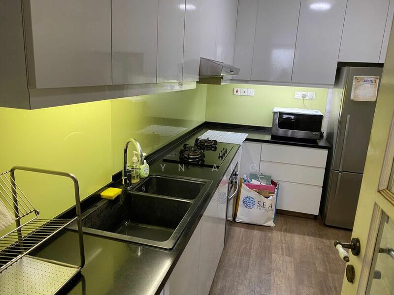 Solid surface counter top, granite sink