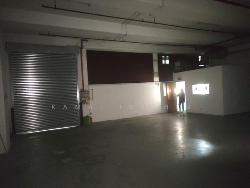 Grd Floor Macpherson High Ceiling Warehouse, Macpherson / Potong Pasir, 3,550 sqft, Warehouse For Rent, by Kamal Ibrahim, 23688738 - CommercialGuru.com.sg
