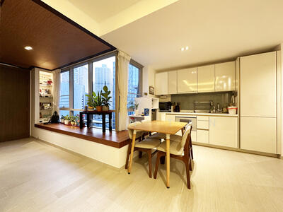 For Sale - V on Shenton